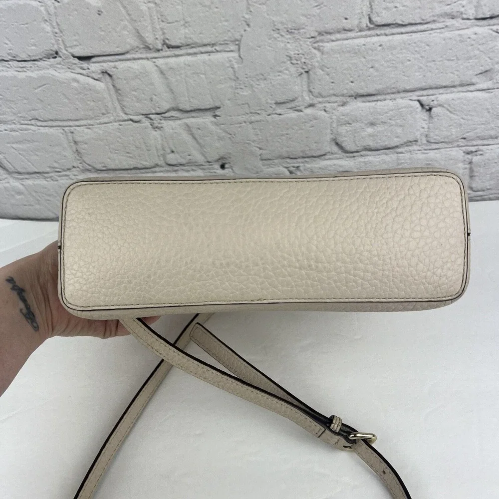 Kate Spade Bay Street‎ Crossbody Shoulder Bag Purse Pebbled Leather Color Pumice
